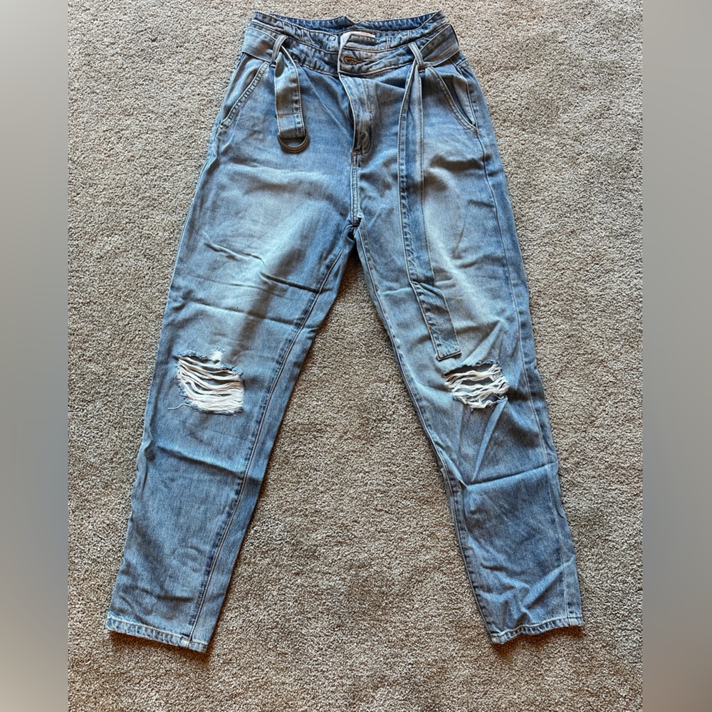 Kancan Blossom Ultra High Rise Belted Medium Wash Mom Jeans 7/27